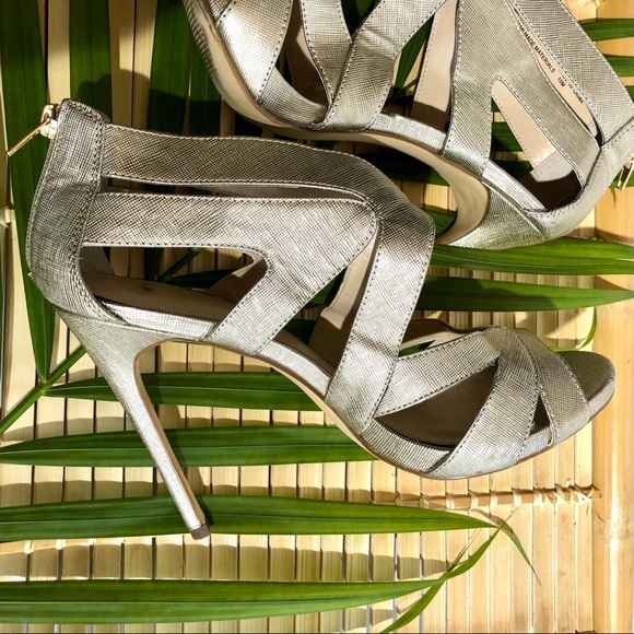 Boston Proper gold caged high heel - Picture 2 of 7